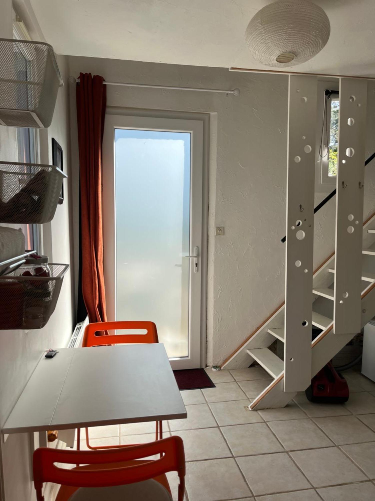 Studio En Duplex Independant Brignoles Esterno foto